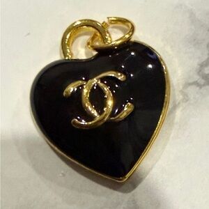 CHANEL Black and Gold Heart charms